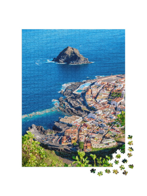 Puzzel 1000 stukjes „Luchtfoto van het dorp Garachico aan de Atlantische Oceaan, Tenerife, Spanje“