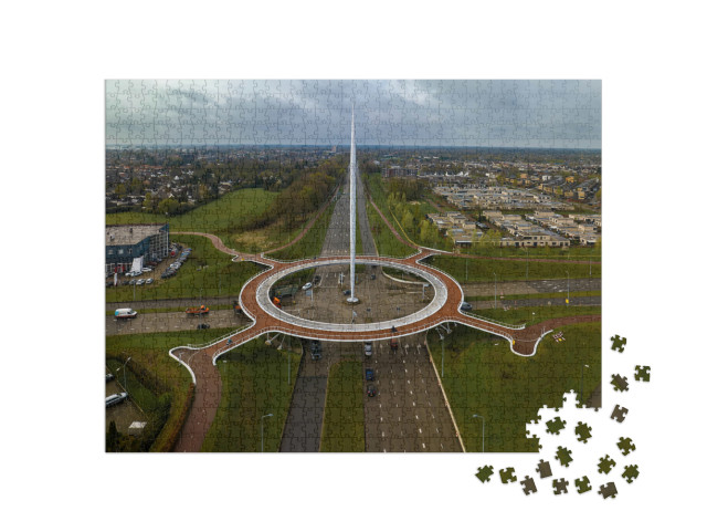Puzzel 1000 stukjes „De Hovenring in Eindhoven, een rondweg voor fietsers“