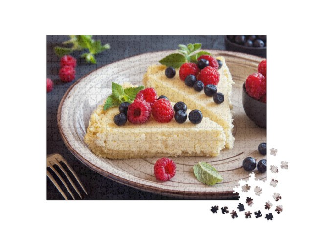 Puzzel 1000 stukjes „Huisgemaakte cheesecake met verse bessen en munt“
