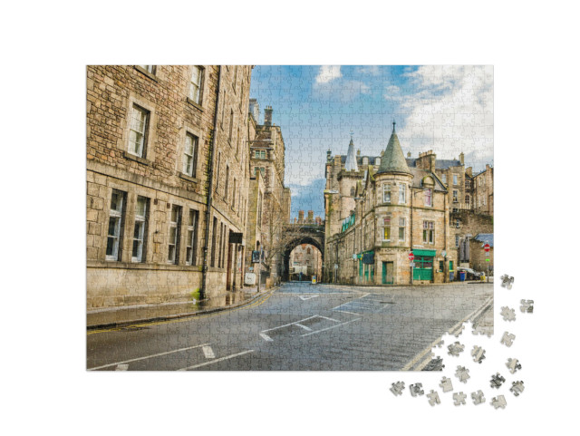 Puzzel 1000 stukjes „Straat in de oude binnenstad van Edinburgh, Schotland“