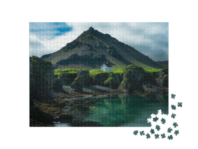 Puzzel 1000 stukjes „Uniek landschap van Arnarstapi, een dorp in IJsland“