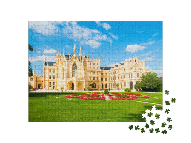 Puzzel 1000 stukjes „Kasteel Lednice op een zonnige zomerdag, Moravië, Tsjechië“