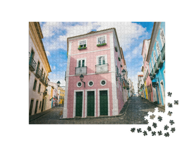 Puzzel 1000 stukjes „Keienstraten met kleurrijke koloniale architectuur, Salvador, Brazilië“