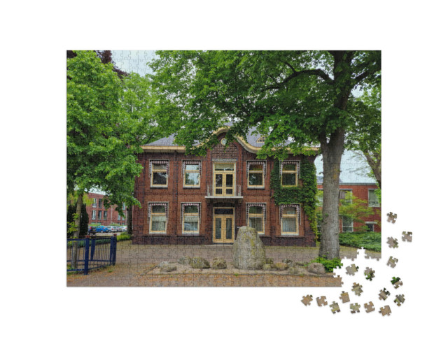 Puzzel 1000 stukjes „Voormalig stadhuis van het Nederlandse dorp Sellingen, Groningen“