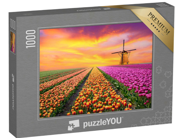 Puzzel 1000 stukjes „Landschap met zonsopgang boven een tulpenveld in Nederland“