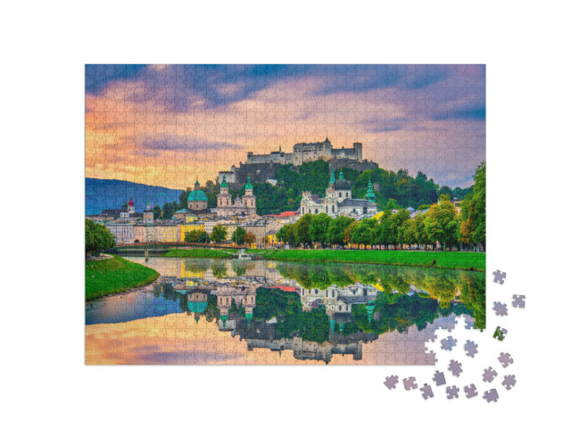 Puzzel 1000 stukjes „Zonsopgang boven de skyline van Salzburg, Oostenrijk“