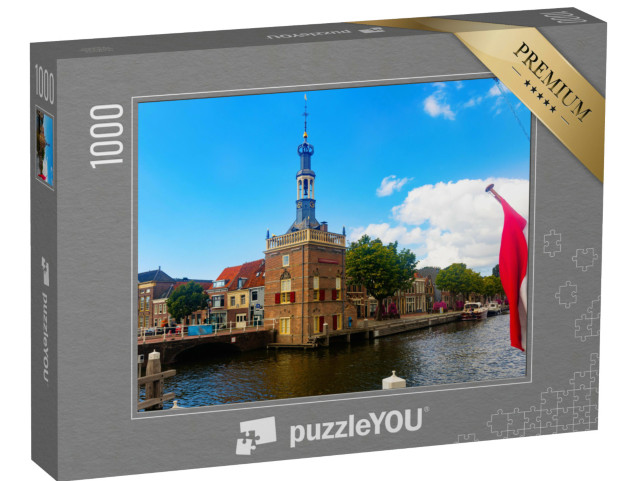 Puzzel 1000 stukjes „Buitenaanzicht van de Accijnstoren in Alkmaar aan de oever van de stadsgracht“