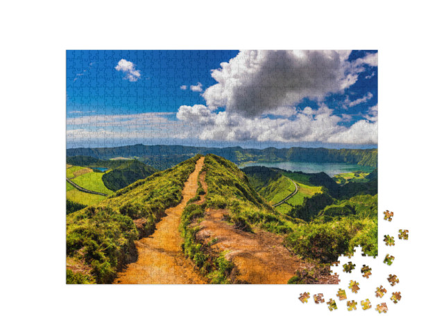 Puzzel 1000 stukjes „Grota do Inferno uitkijkpunt bij Sete Cidades, Azoren, Portugal“