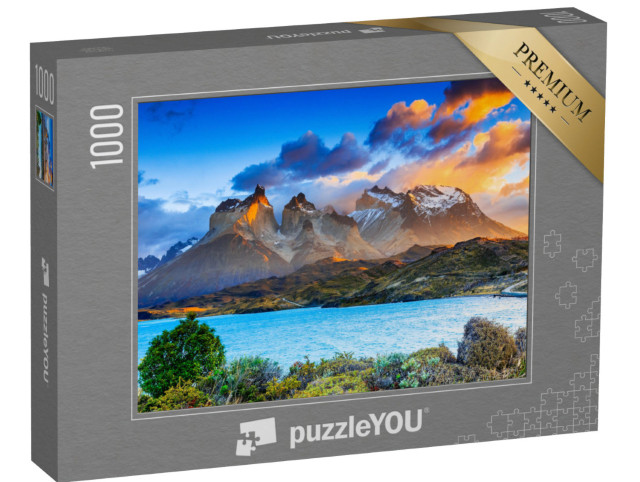 Puzzel 1000 stukjes „Zonsopgang bij het Pehoe-meer in het nationaal park Torres Del Paine, Chili“