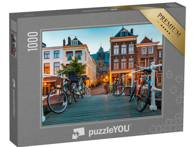Puzzel 1000 stukjes „Traditionele architectuur, huizen en grachten tijdens het blauwe uur in Leiden“
