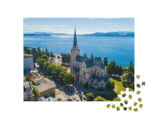 Puzzel 1000 stukjes „Kerk in de stad Bariloche, Argentinië“