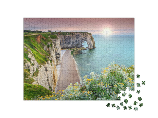 Puzzel 1000 stukjes „Kliffen van Etretat en prachtige beroemde kustlijn, Normandië, Frankrijk“