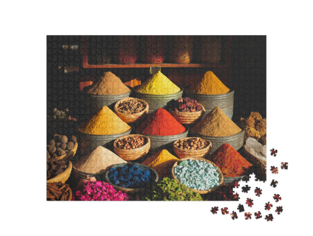 Puzzel 1000 stukjes „Kleurrijke kruiden op een traditionele markt in Marrakech, Marokko“
