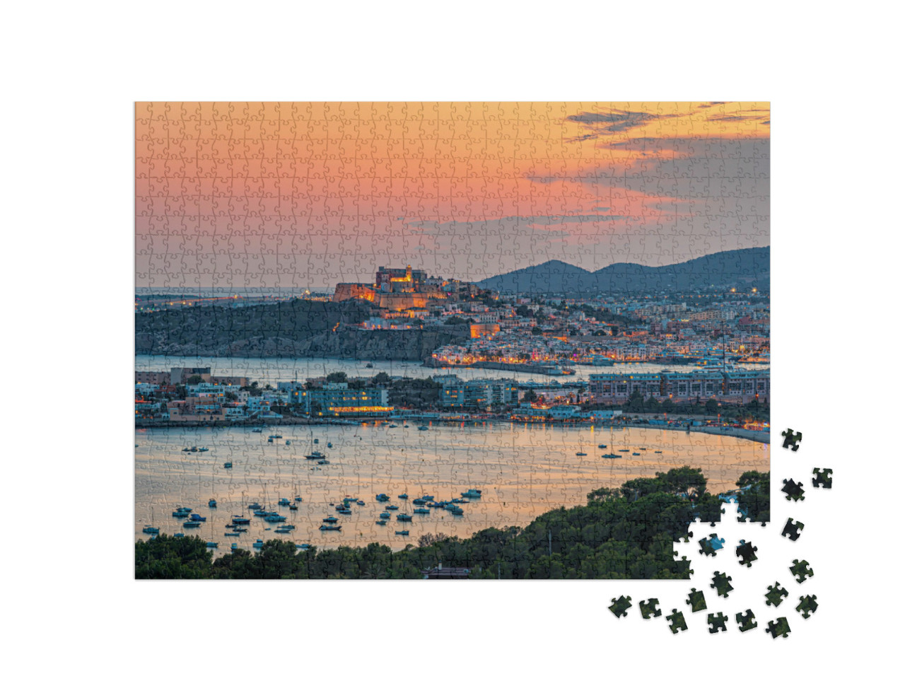 Puzzel 1000 stukjes „Prachtig uitzicht op Ibiza-stad in de avond, Spanje“