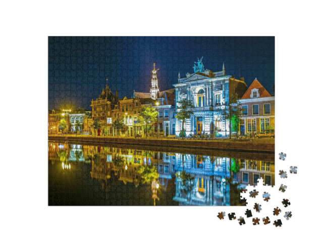 Puzzel 1000 stukjes „Teylers Museum bij nacht in de stad Haarlem“