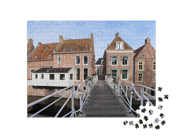 Puzzel 1000 stukjes „Hangende keukens boven het Damsterdiep in Appingedam, Nederland“