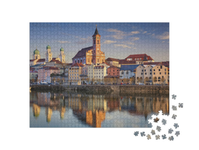 Puzzel 1000 stukjes „Zicht op Passau bij zonsondergang, Beieren, Duitsland“