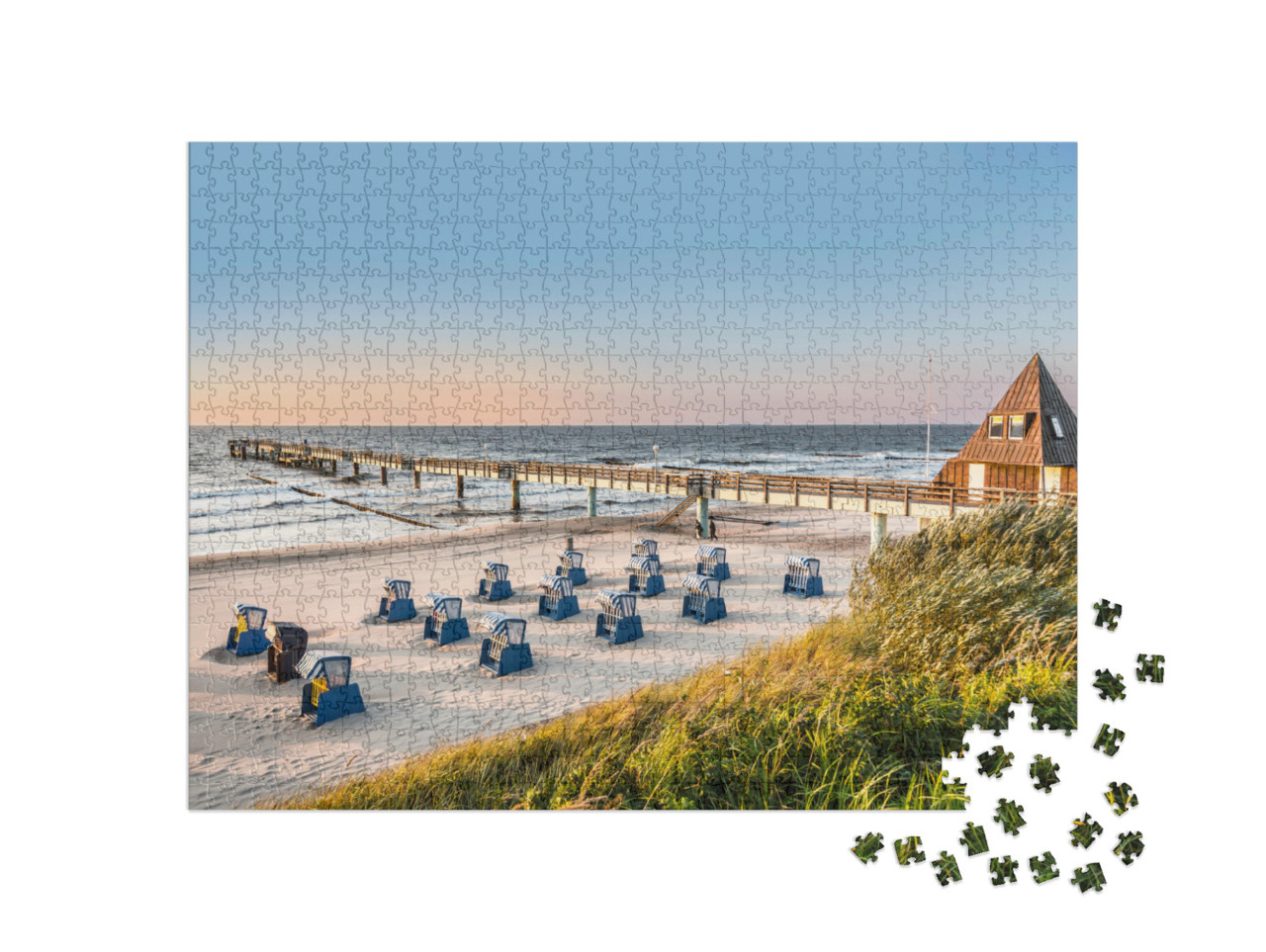 Puzzel 1000 stukjes „Strandstoelen: foto van de vroege ochtend aan de Baltische Zee“