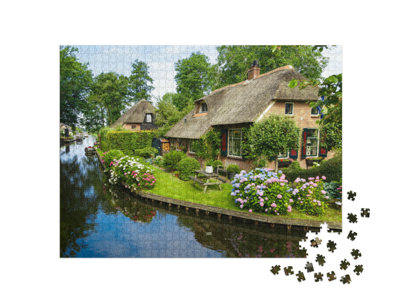 Puzzel 1000 stukjes „Giethoorn met grachten en rustieke rietgedekte huizen in een boerderijenwijk“