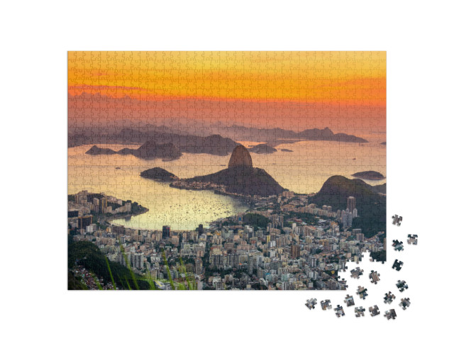 Puzzel 1000 stukjes „Zonsondergang op de Suikerbroodberg, Rio de Janeiro, Brazilië“