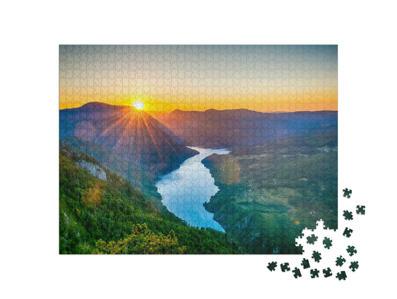 Puzzel 1000 stukjes „Uitkijkpunt Banjska stena, berg Tara, Servië met zonsondergang“