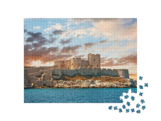 Puzzel 1000 stukjes „Kleurrijke zonsondergang boven het kasteel van Marseille“
