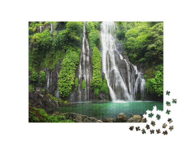 Puzzel 1000 stukjes „Waterval in de jungle in het tropisch regenwoud“