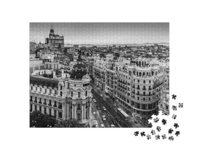 Puzzel 1000 stukjes „Gran Via, belangrijkste winkelstraat in Madrid, Spanje“