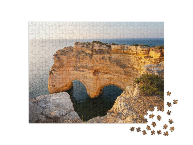 Puzzel 1000 stukjes „Hartvormige klif in de Algarve, Praia Marinha, Portugal“