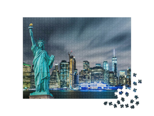 Puzzel 1000 stukjes „Het Vrijheidsbeeld voor de skyline van Manhattan“