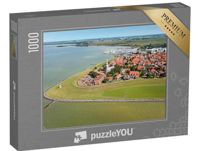 Puzzel 1000 stukjes „Luchtfoto van het traditionele dorp Hindeloopen aan het IJsselmeer“
