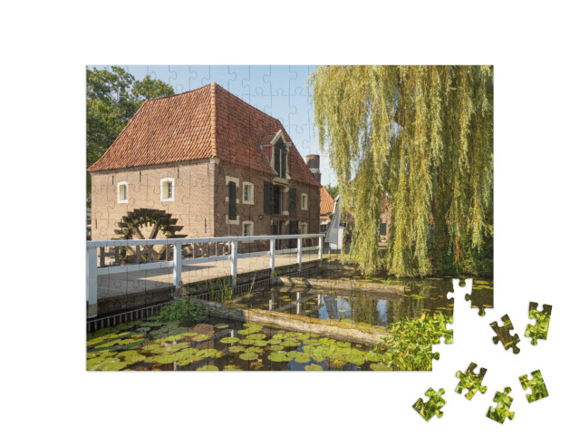 Puzzel 200 stukjes „Watermolen en sluis in het pittoreske dorpje Borculo in de Achterhoek“