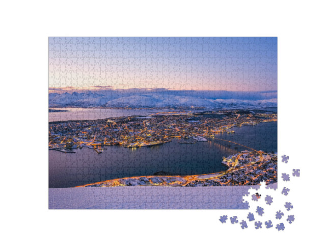 Puzzel 1000 stukjes „Zonsondergang in de winter: Fjellheisen kabelbaan boven Tromso, Noorwegen“
