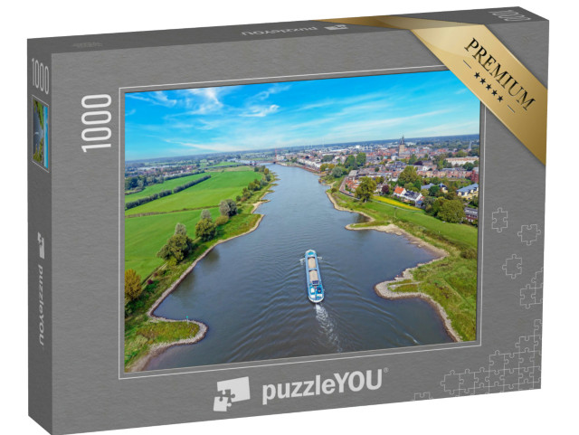 Puzzel 1000 stukjes „Vrachtschip op de IJssel bij Zutphen in Nederland“