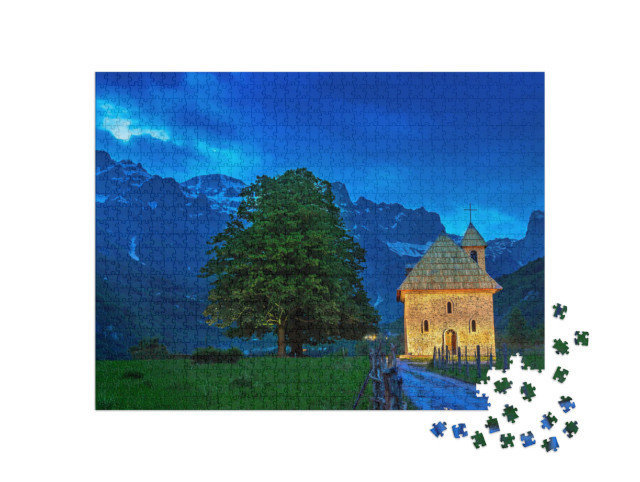 Puzzel 1000 stukjes „Kerk in het dorp Thethi, Theth Valley, Albanië“