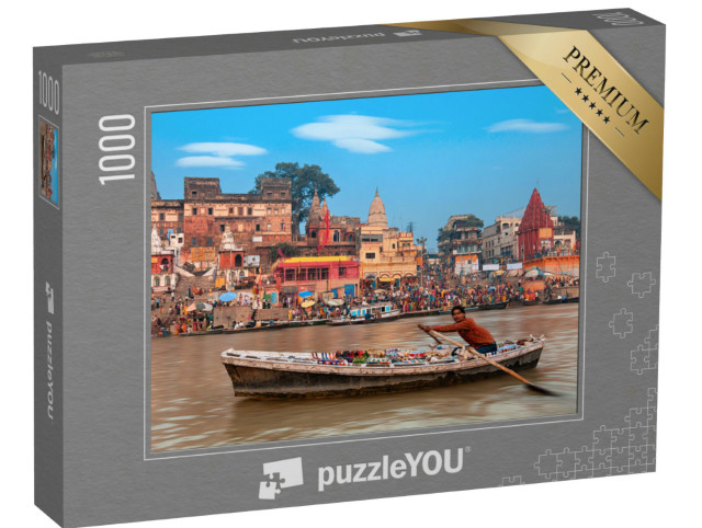 Puzzel 1000 stukjes „Uitzicht op de heilige ghats van Varanasi vanaf een zeilboot“