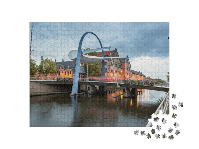 Puzzel 1000 stukjes „Basculebrug over een kanaal in Leeuwarden“