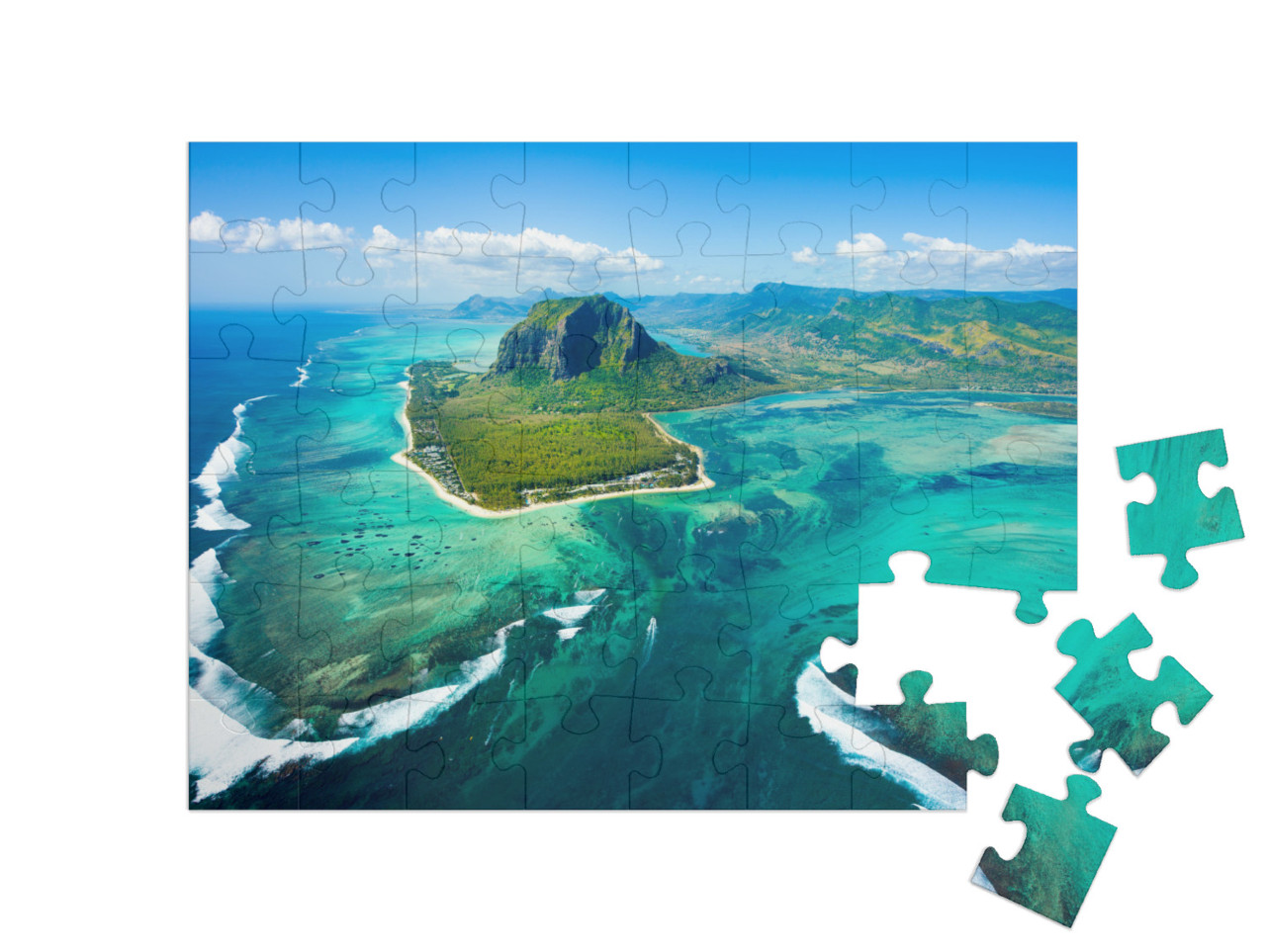 Puzzel 48 stukjes „Indrukwekkende luchtfoto van het eilandpanorama en de onderwaterwaterwaterval van Mauritius“