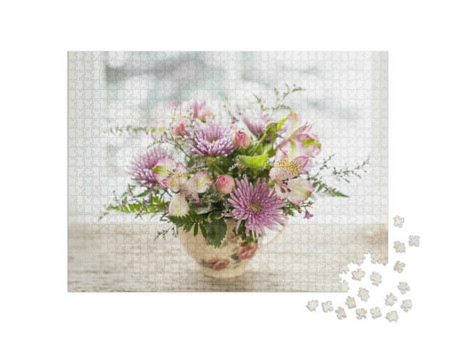 Puzzel 1000 stukjes „Boeket kleurrijke bloemen in een kleine vaas“