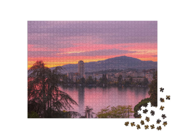 Puzzel 1000 stukjes „Zonsondergang met uitzicht op Montreux en het Meer van Genève, Zwitserland“