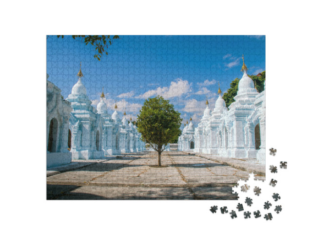 Puzzel 1000 stukjes „Verbluffende architectuur van de Kuthodaw Pagode, Mandalay, Myanmar“