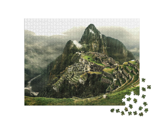 Puzzel 1000 stukjes „Machu Picchu met de Urubamba-rivier, Peru“