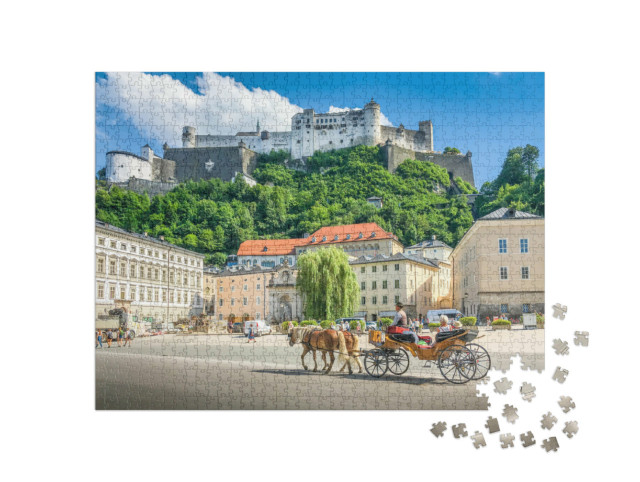 Puzzel 1000 stukjes „Panoramisch uitzicht op historisch Salzburg met paardenkoets“