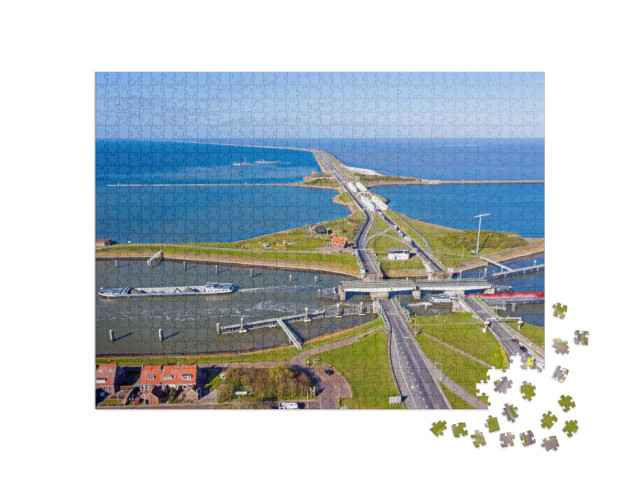 Puzzel 1000 stukjes „Luchtfoto van de sluizen bij Kornwerderzand in Nederland“