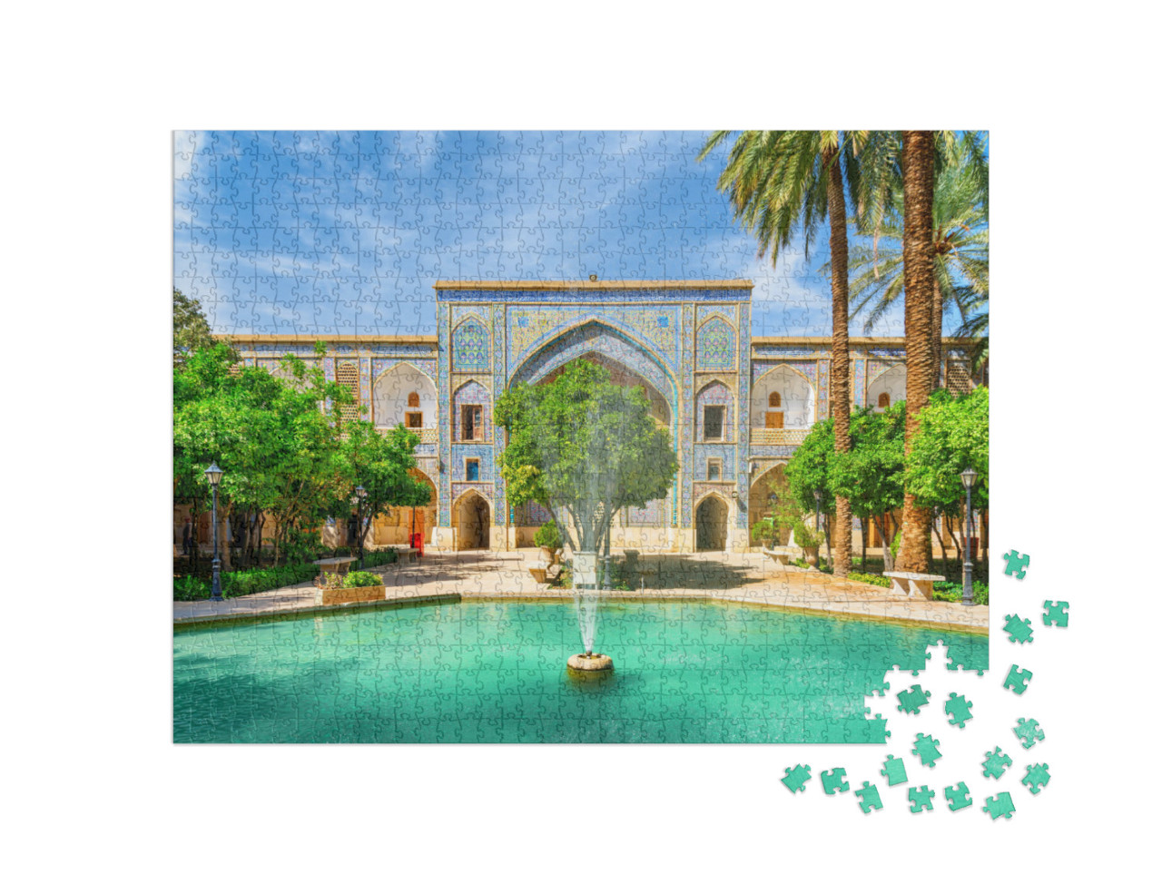 Puzzel 1000 stukjes „Binnenplaats met groene tuin in Madrese e-Khan in Shiraz, Iran“