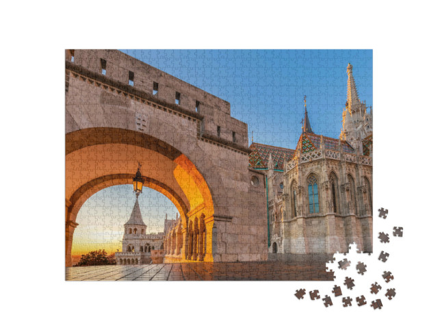 Puzzel 1000 stukjes „Noordpoort van het Vissersbastion Halaszbastya bij zonsopgang, Boedapest, Hongarije“