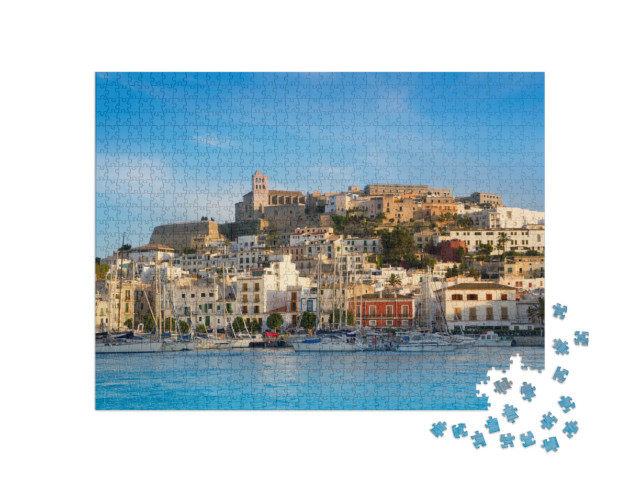 Puzzel 1000 stukjes „Ibiza: Stad met blauwe Middellandse Zee, Spanje“