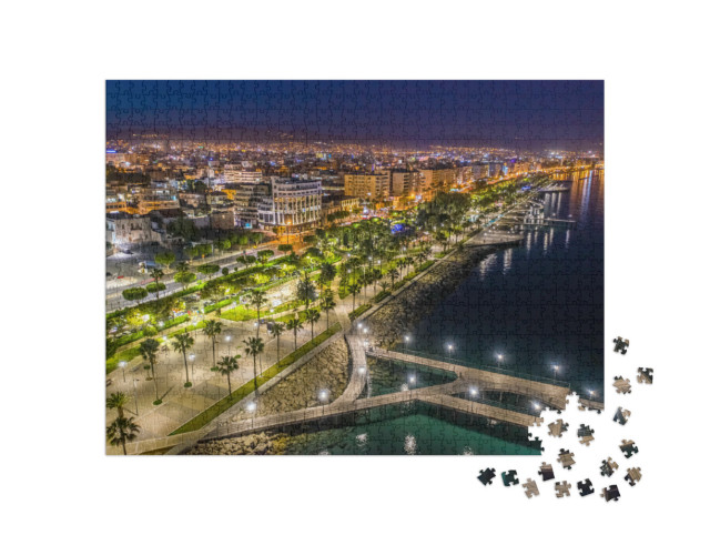 Puzzel 1000 stukjes „Limassol promenade bij nacht, Cyprus“