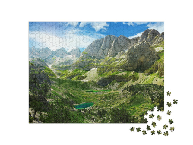 Puzzel 1000 stukjes „Verbazingwekkend uitzicht op bergmeren in de Albanese Alpen“