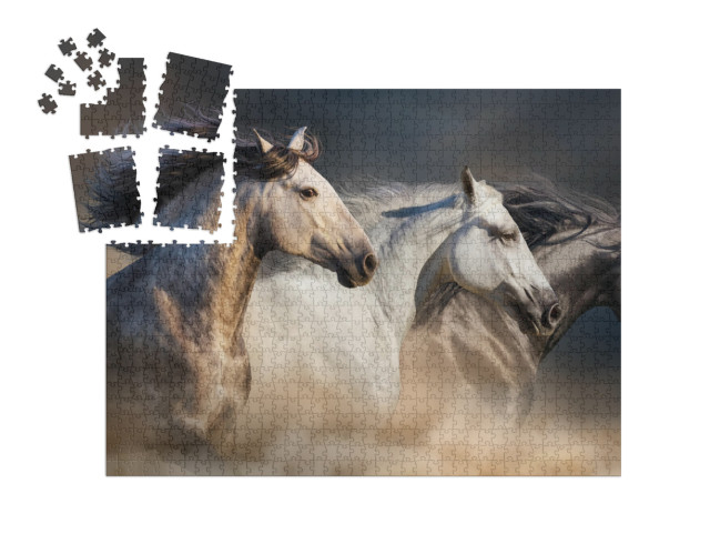 SMART SORTED® | Puzzel 1000 stukjes „Paarden galopperend door het woestijnstof“